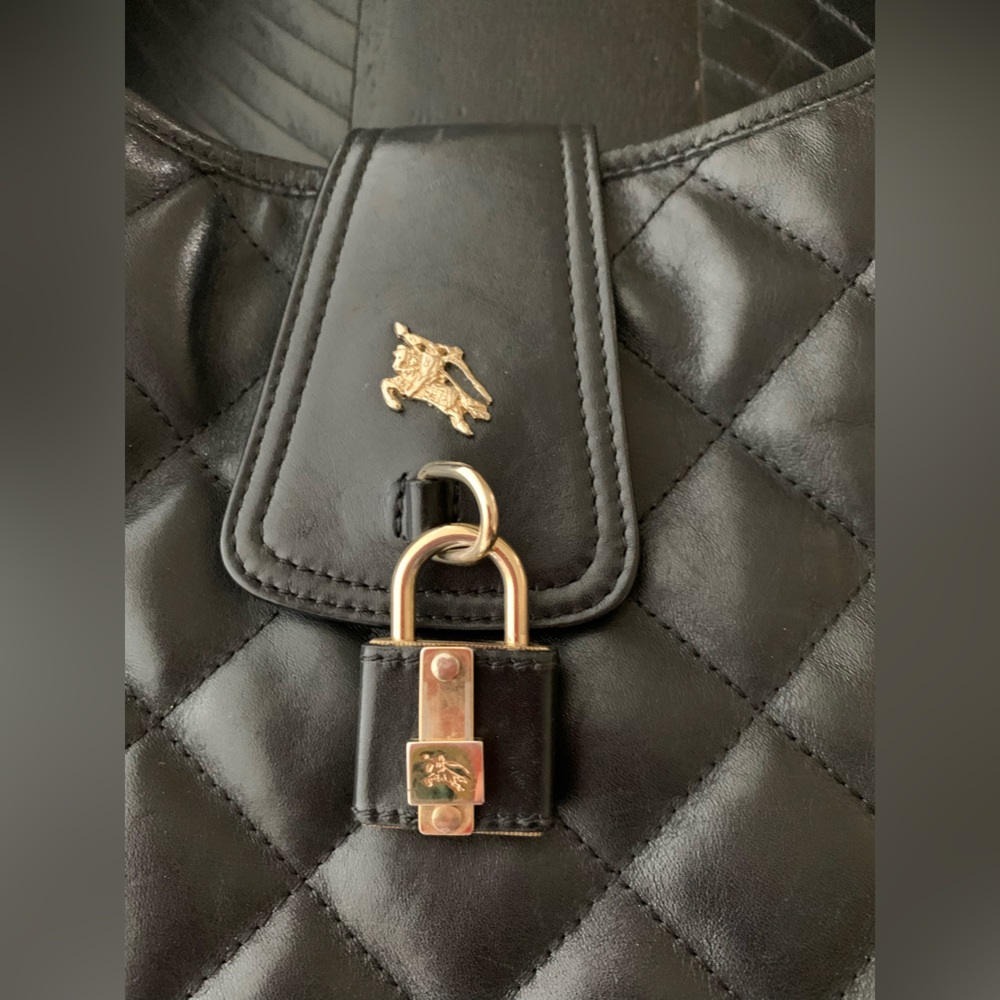 Burberry Quilted Black Leather Brook Hobo Shoulder Bag with Lock EUC - Picture 5 of 14